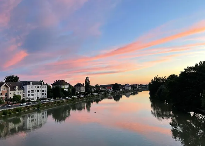 Les 4 Reflets De La Marne 아파트 Pomponne